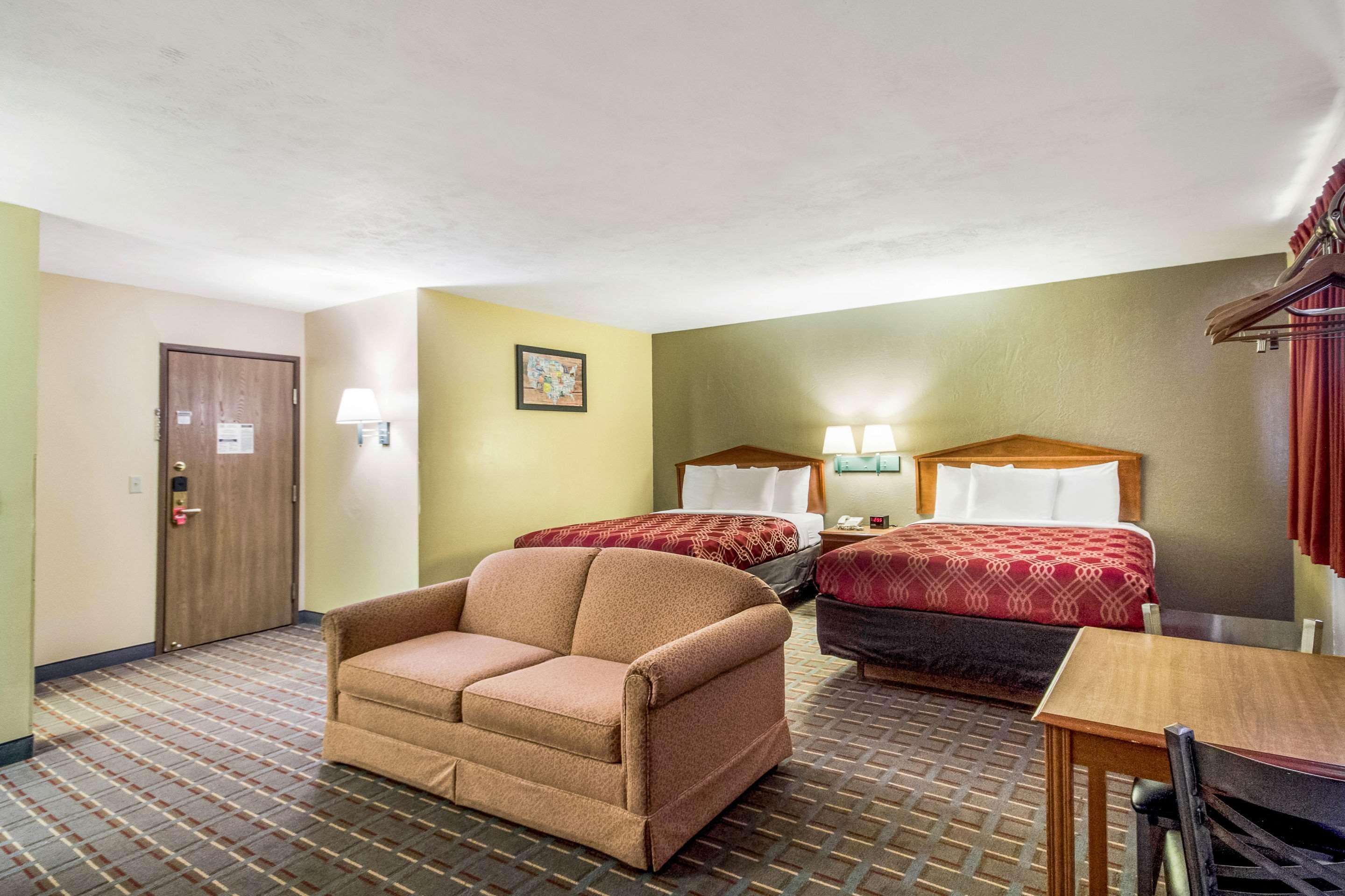 อีโคโน ลอดจ์ แลนซิง - เลเวนเวิร์ธ Hotel Lansing ภายนอก รูปภาพ